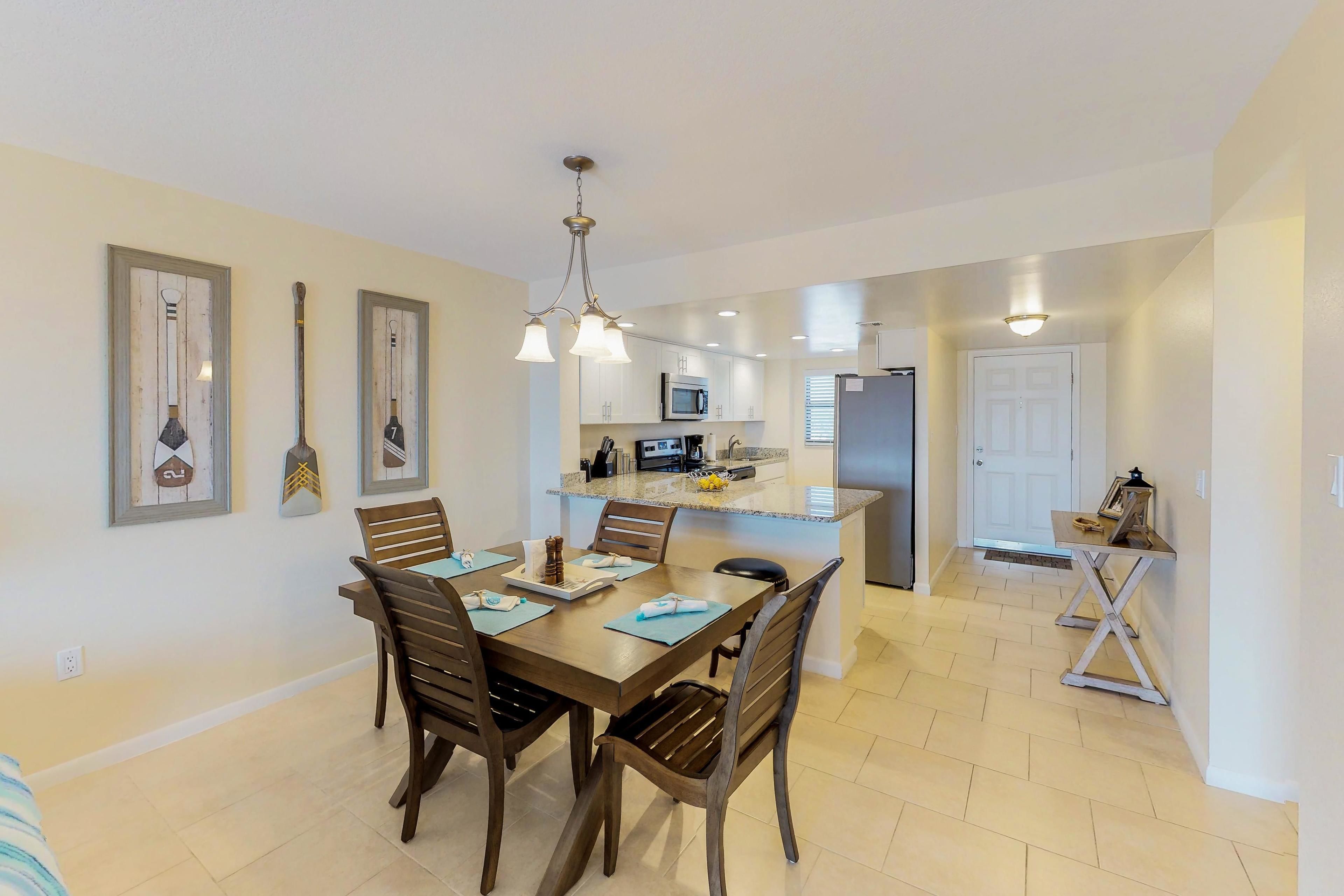 Khu vực ăn uống tại phòng