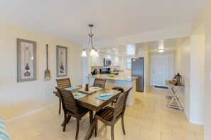 In-room dining - Canaveral Towers (Cape Canaveral)