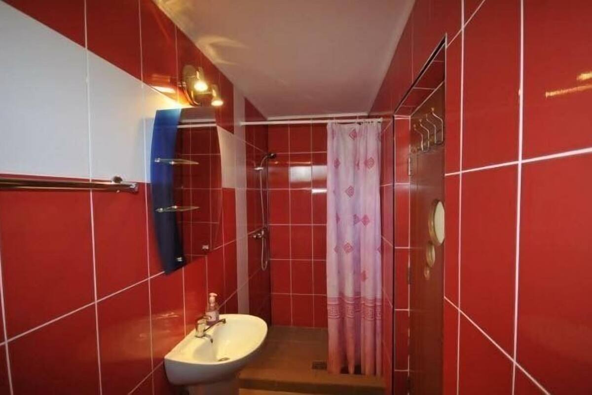 Business Triple Room | Bathroom