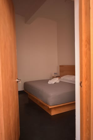Suite, 1 King Bed, Non Smoking | Blackout drapes, free WiFi