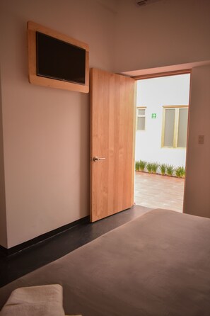 ห้องสวีท, เตียงคิงไซส์ 1 เตียง, ปลอดบุหรี่ | ผ้าม่านกันแสง, Wi-Fi ฟรี