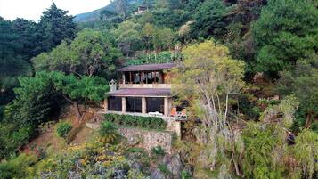 Bagian depan properti