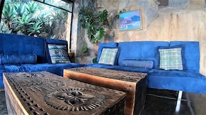 Apartment, 1 King Bed, Non Smoking | Living area | Flat-screen TV