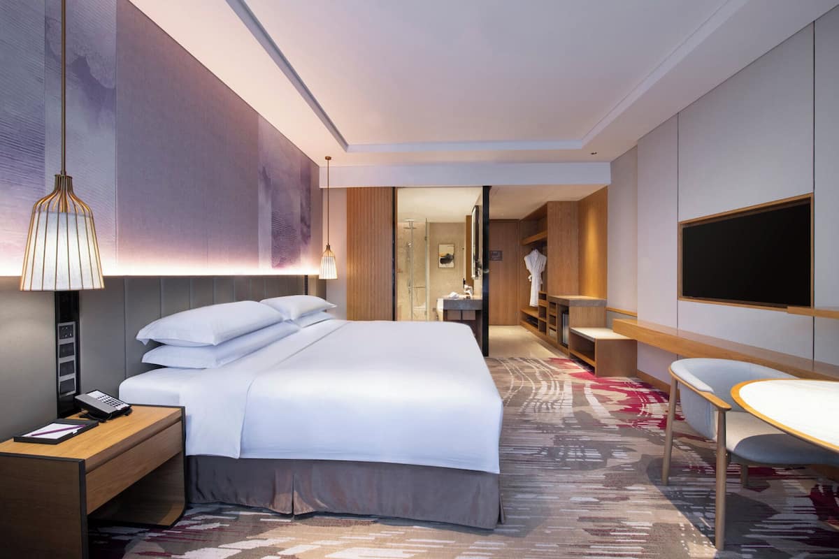 1 bedroom, minibar, in-room safe, desk