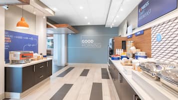 Desayuno bufé gratuito y diario