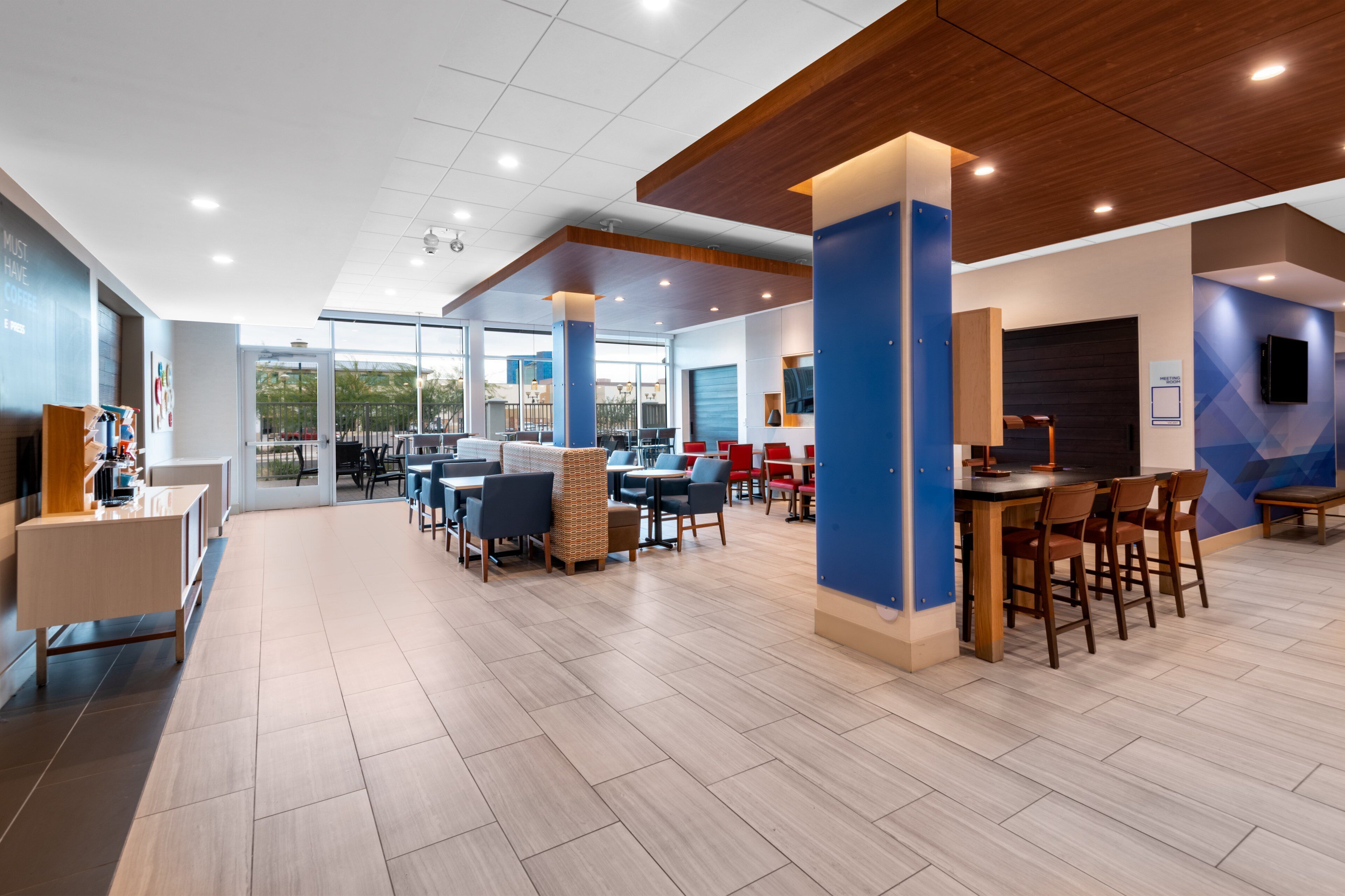 Photo - Holiday Inn Express & Suites - Phoenix - Airport North by IHG