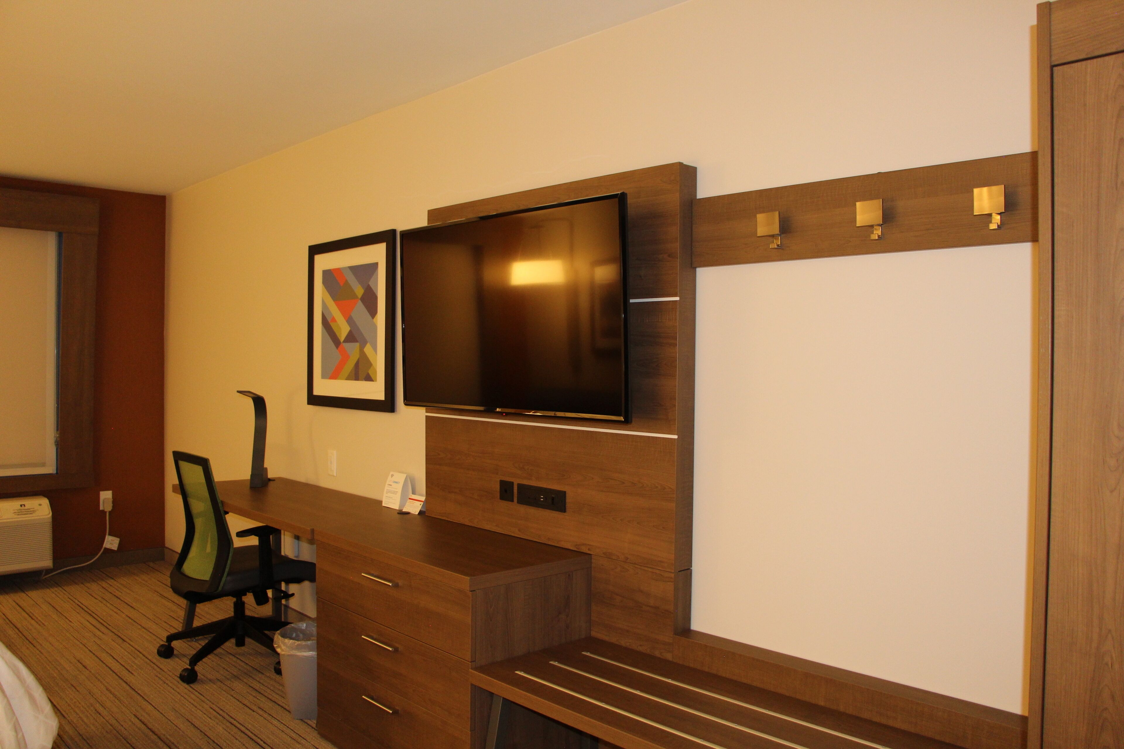 suite, multiple beds | 1 bedroom, in-room safe, desk, blackout curtains