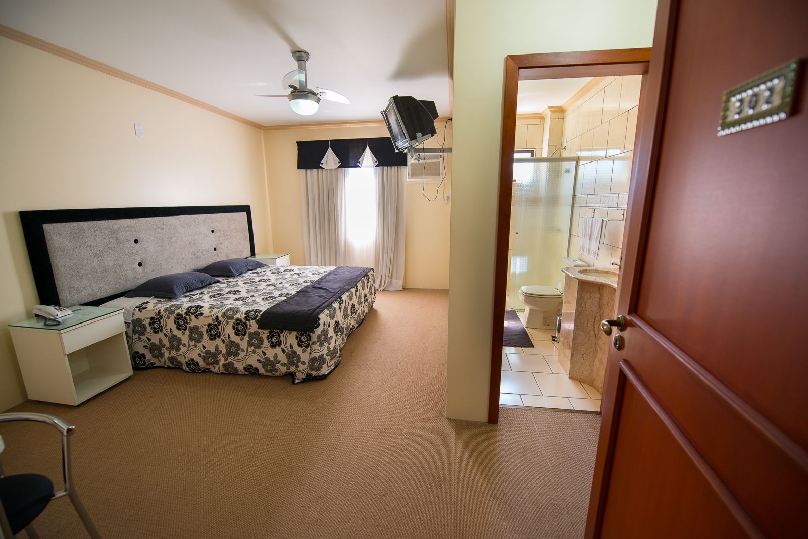 deluxe double room, balcony | 1 bedroom, minibar, desk, blackout curtains