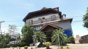 Fachada da propriedade