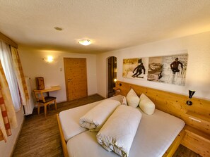 Departamento, 1 habitación, balcón (incl. EUR 35 cleaning fee per stay) | Caja de seguridad en la habitación y decoración personalizada 