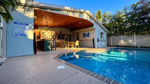 Outdoor pool, a heated pool - Lido Breeze Tropical Private Pool Home Near Beach & St. Armands (Sarasota)