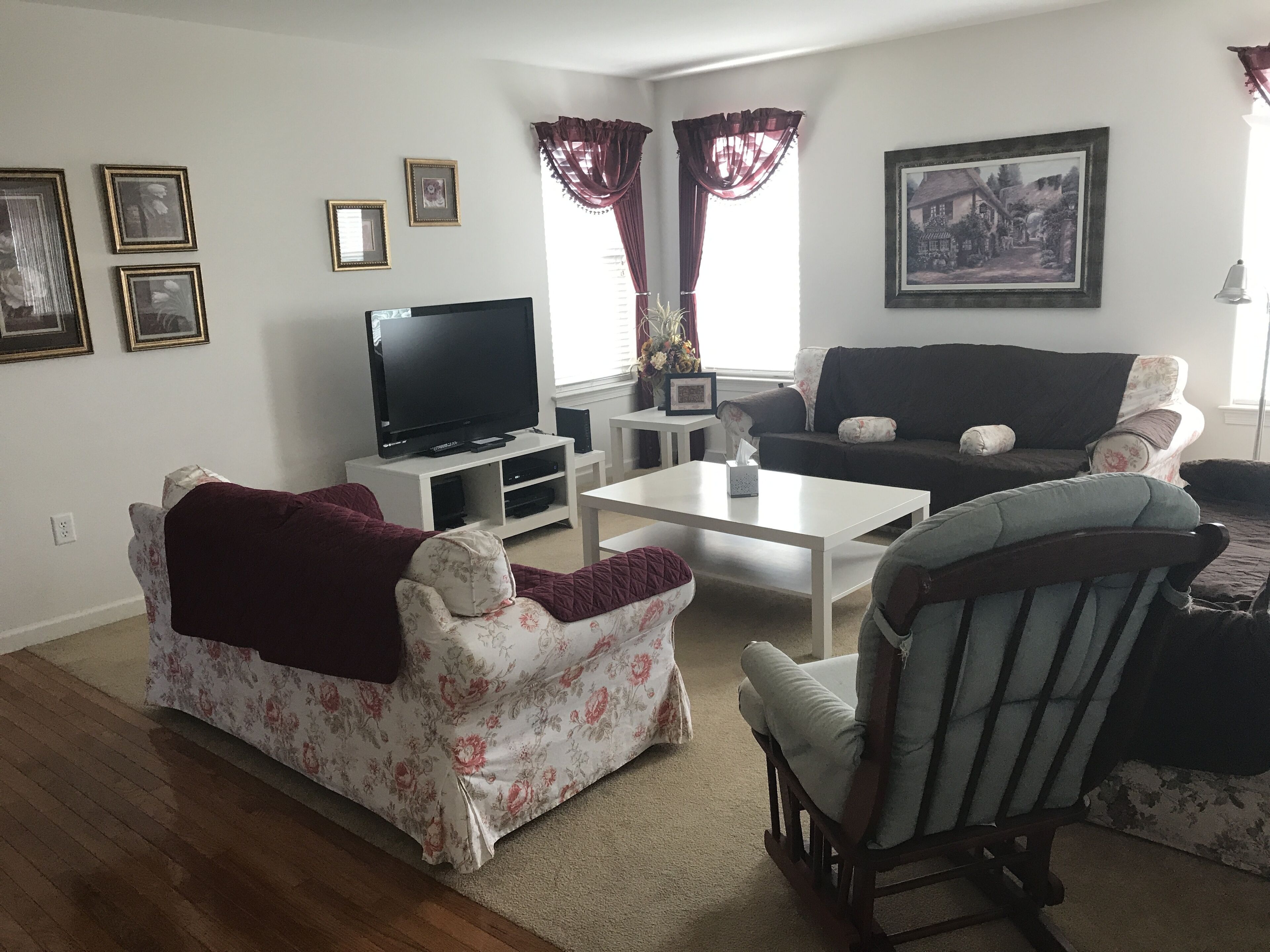 New Comfortable Home Between Lancaster-Strasburg