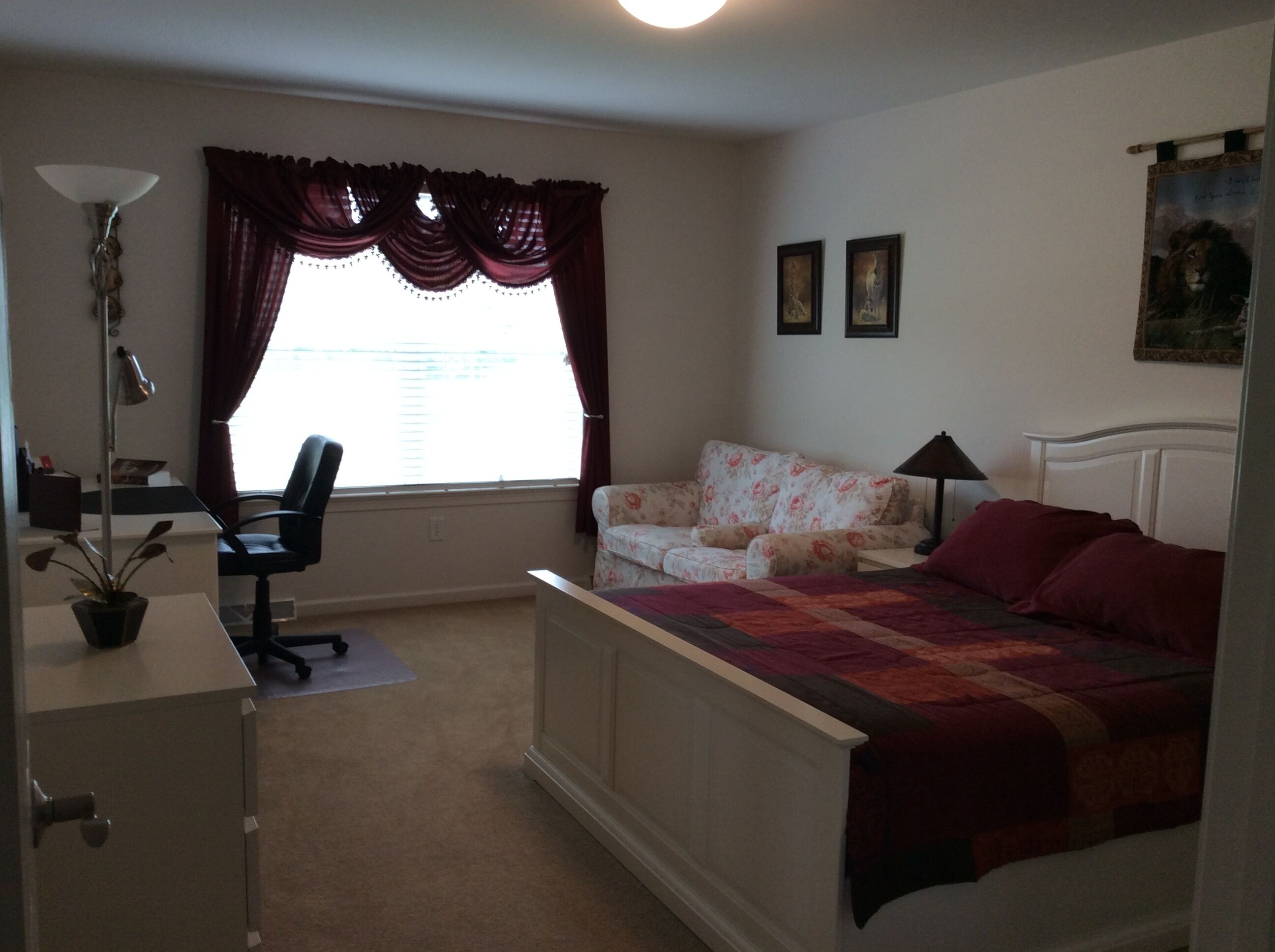 New Comfortable Home Between Lancaster-Strasburg