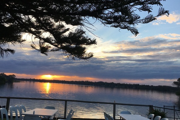 Nagambie Lake 5 minute walk