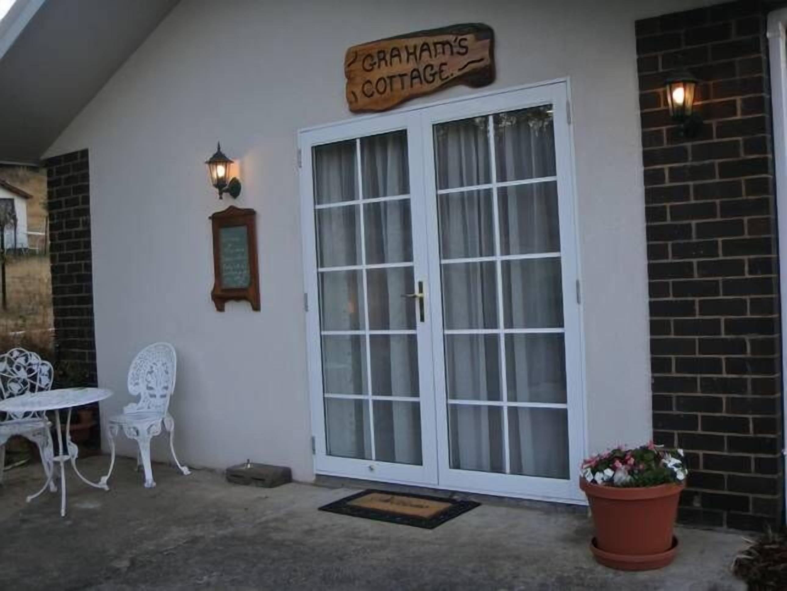 Island Views-Graham's Cottage Country Style — image 2