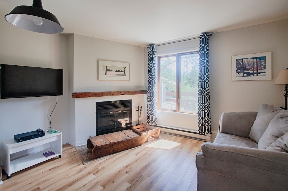 Cozy retreat Mountain View’s on Mont Sainte Anne, 1 bedroom condominium