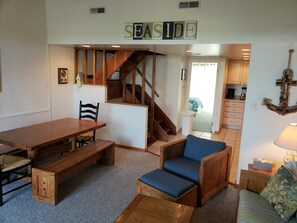 Smart TV, DVD player, video library - Oceanside Townhouse on best beach in Bethany (Bethany Beach)