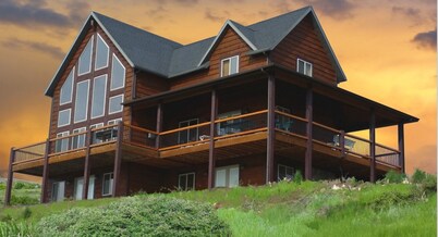 Great area for Fall getaway! Great  view, Game Room, Foam Pit, Rock wall. 