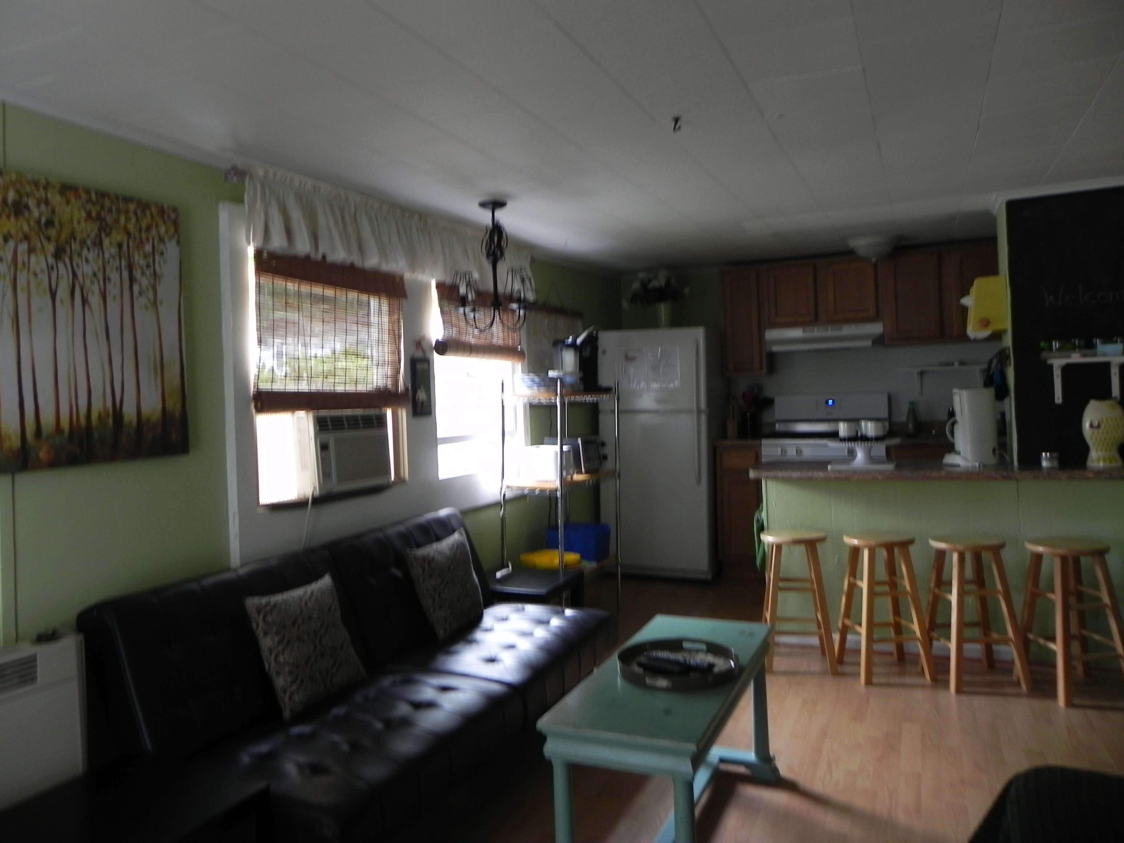 2 BEDROOM COTTAGE ON LAKE WINNIPESAUKEE, BEAUTIFUL BEACH, BREATHTAKING SUNSETS!