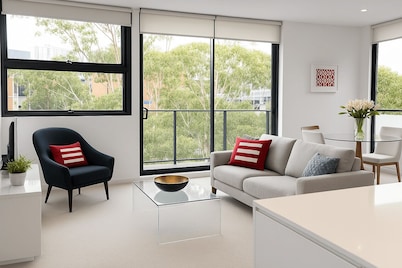North Ryde- MP001 - Saunders Close - Executive 1BR with Balcony Resort Facilities Near Macquarie Centr