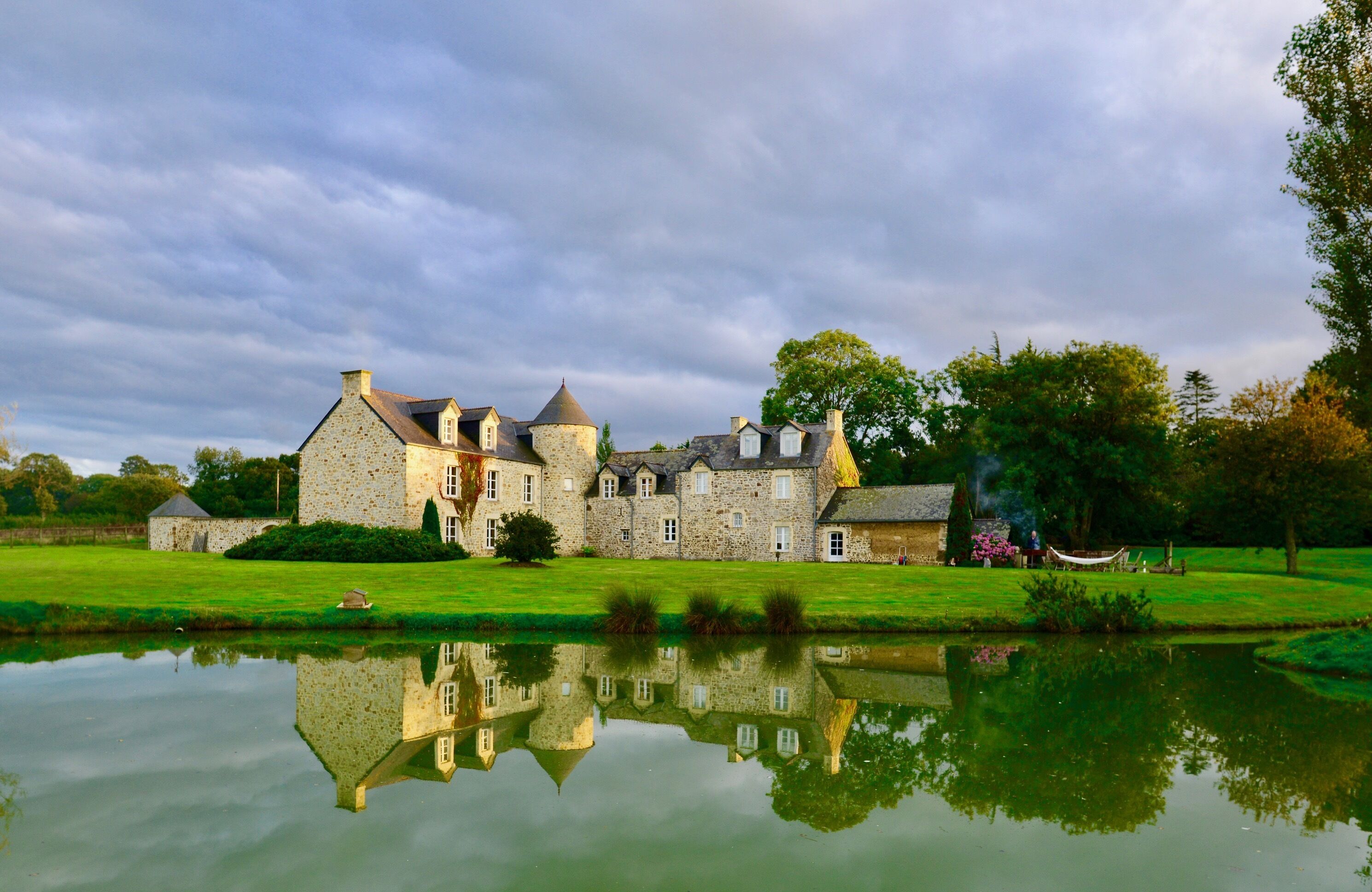Manor House with Tennis and Swimming Ponds near Ocean