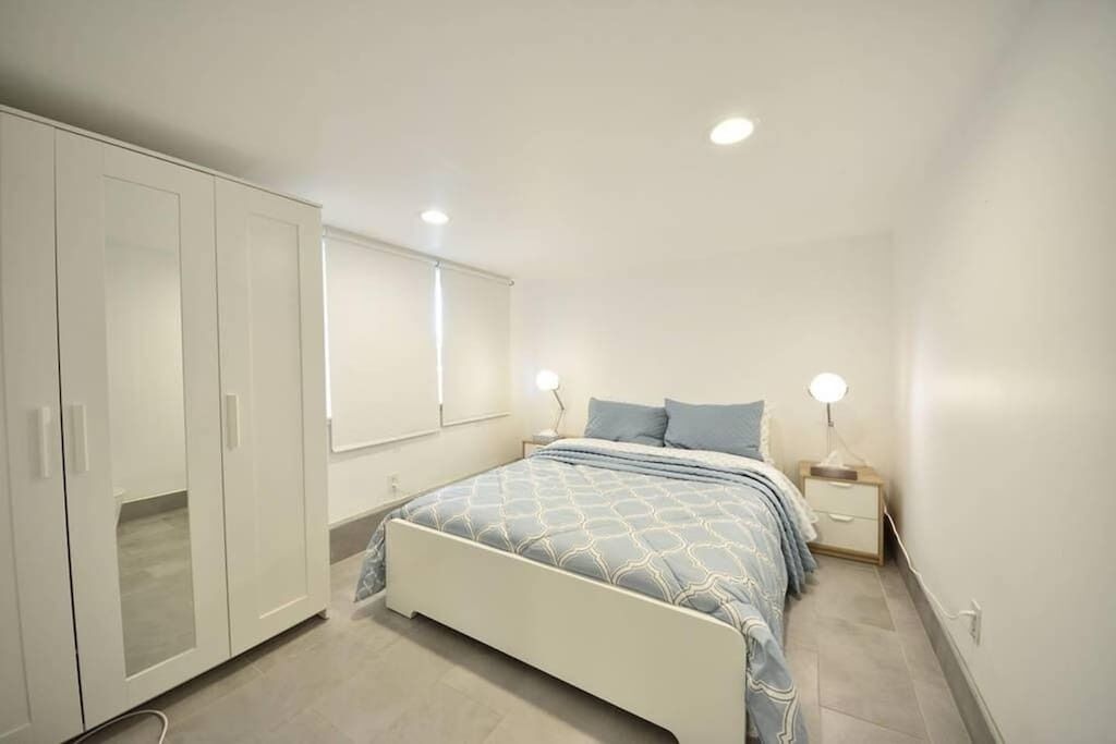 1352#5 Stunning Pad, Prime Location w/ AC and Yard