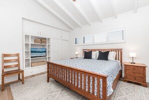 3 soverom, skrivebord, strykejern/-brett og wi-fi (inkludert)