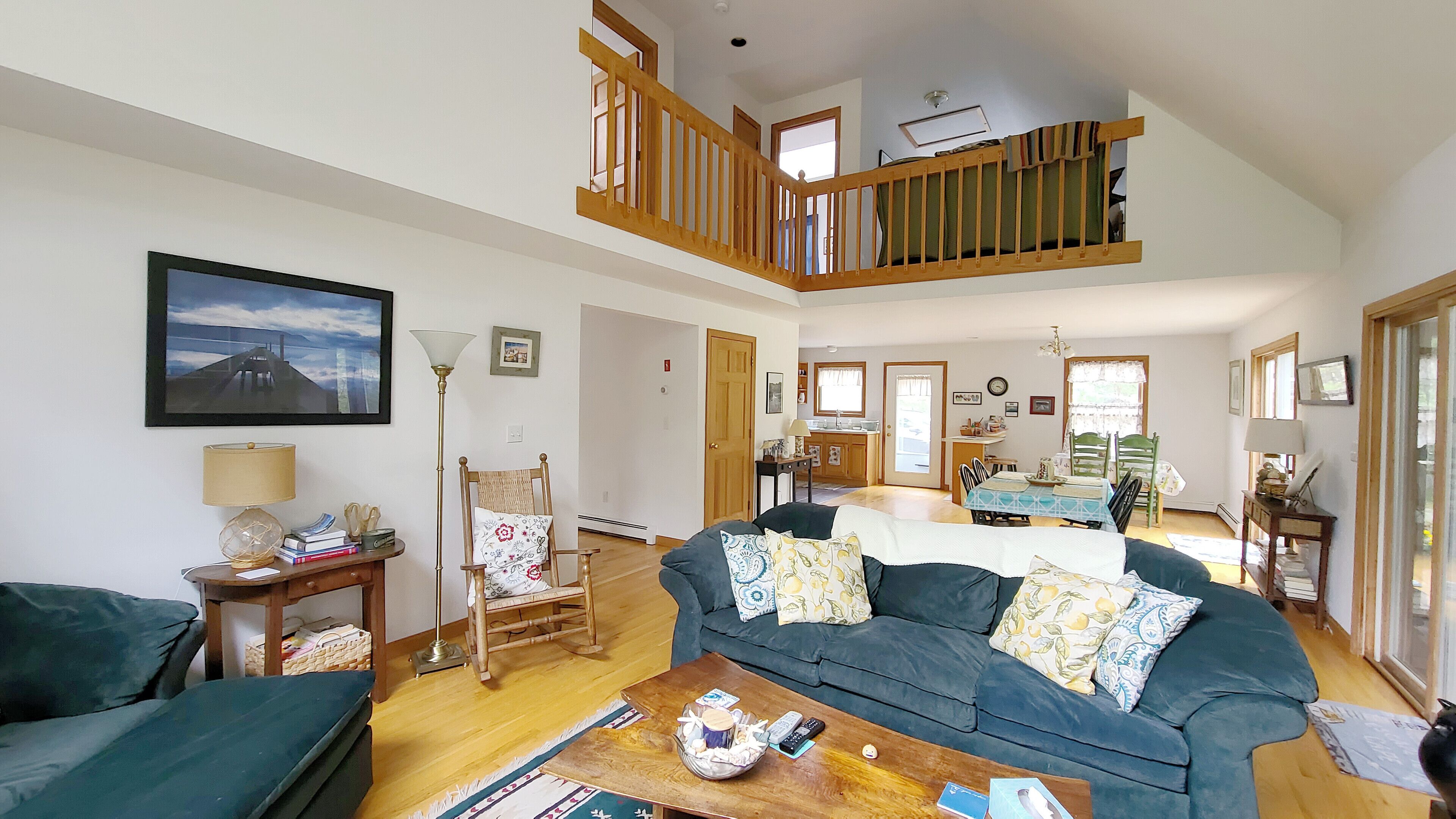 3BD Contemporary Cape--Screen Porch, A/C, Near Marconi Beach