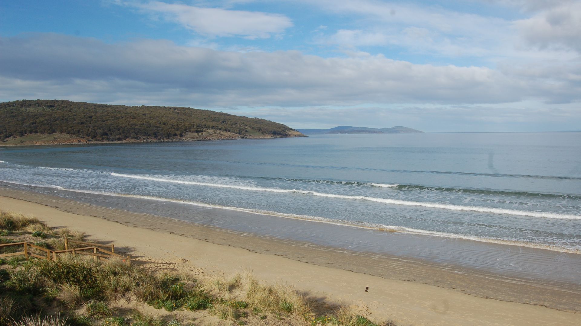 Carlton Beach Holiday House — image 25
