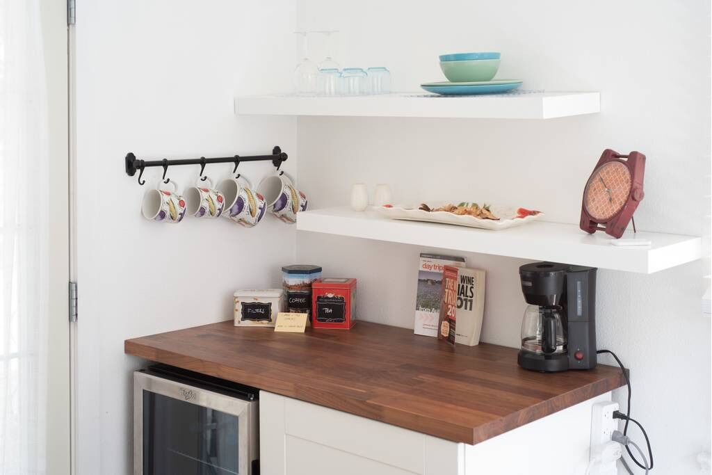 E. Austin Renovated Bohemian Mother-In-Law Suite, 4 mi to dtwn, 6 mi to airport