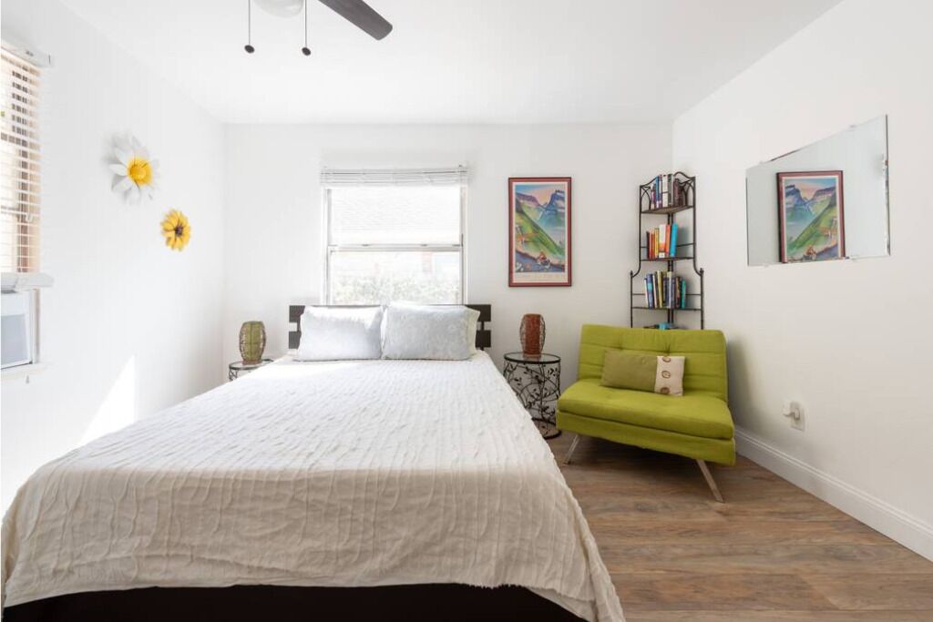 E. Austin Renovated Bohemian Mother-In-Law Suite, 4 mi to dtwn, 6 mi to airport