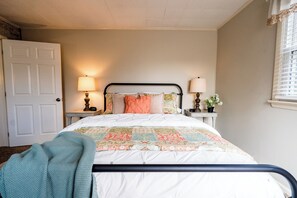 1 dormitorio, escritorio, tabla de planchar con plancha y wifi gratis