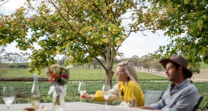 Vuode Shed Too Clare Valley Luxury Vineyard oleskelua