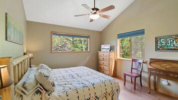 3 bedrooms, desk, iron/ironing board, travel crib