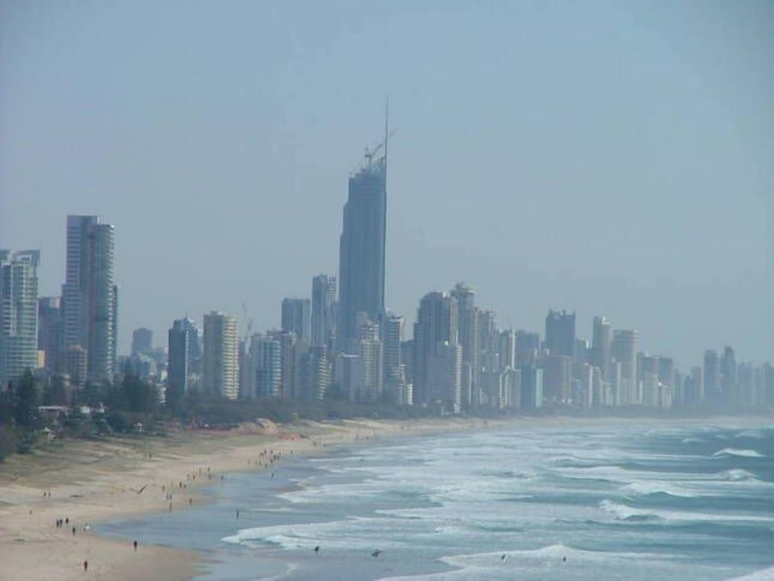 SUNSHINE WATERS - Large Waterfront — image 25