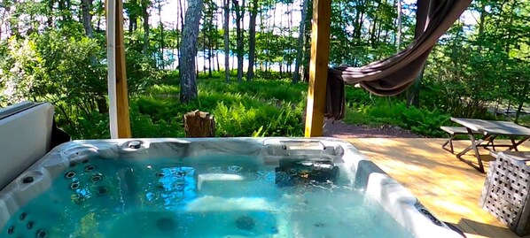 Baignoire à remous extérieure