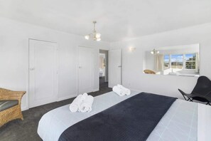 5 bedrooms, iron/ironing board, travel cot, WiFi