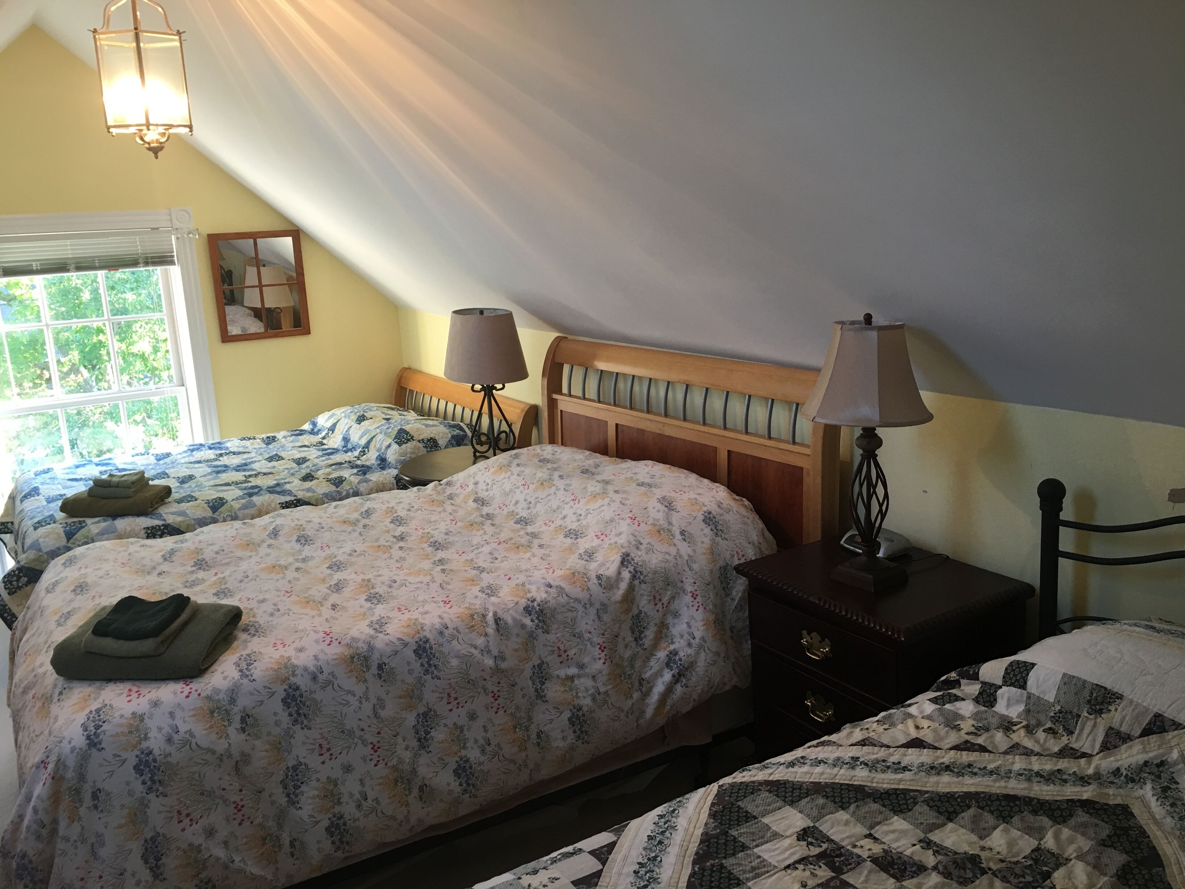 The coast of Maine a spacious 10 bedroom home. Equipped with an in ground pool