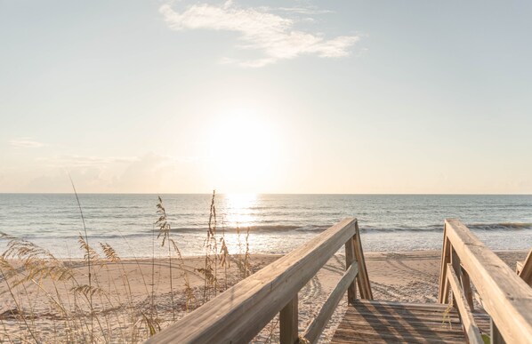 Solsenger og strandhåndklær