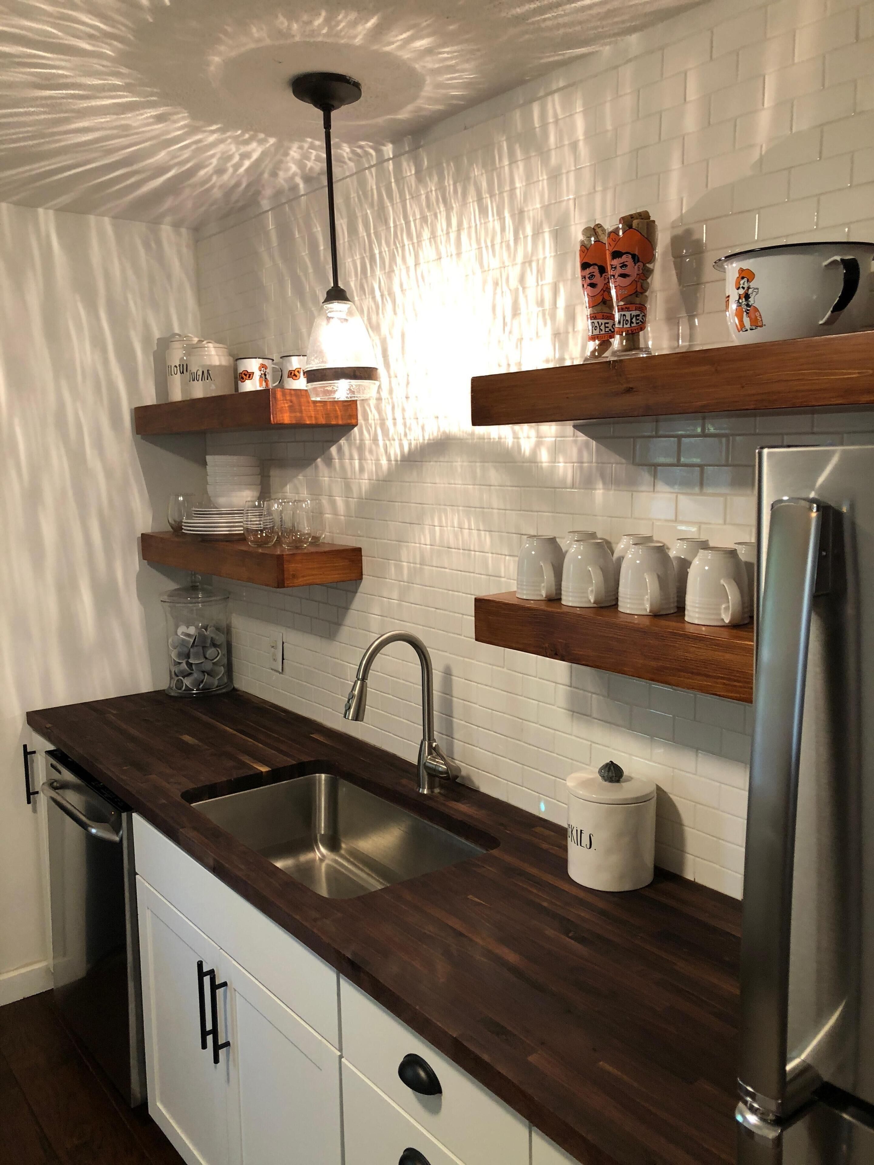 Frigorífic, microones, forn i placa de cuina 