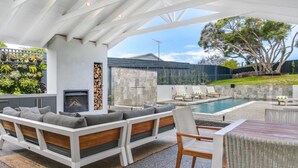 Outdoor dining - Stunning Sorrento Escape With Pool (SORRENTO)