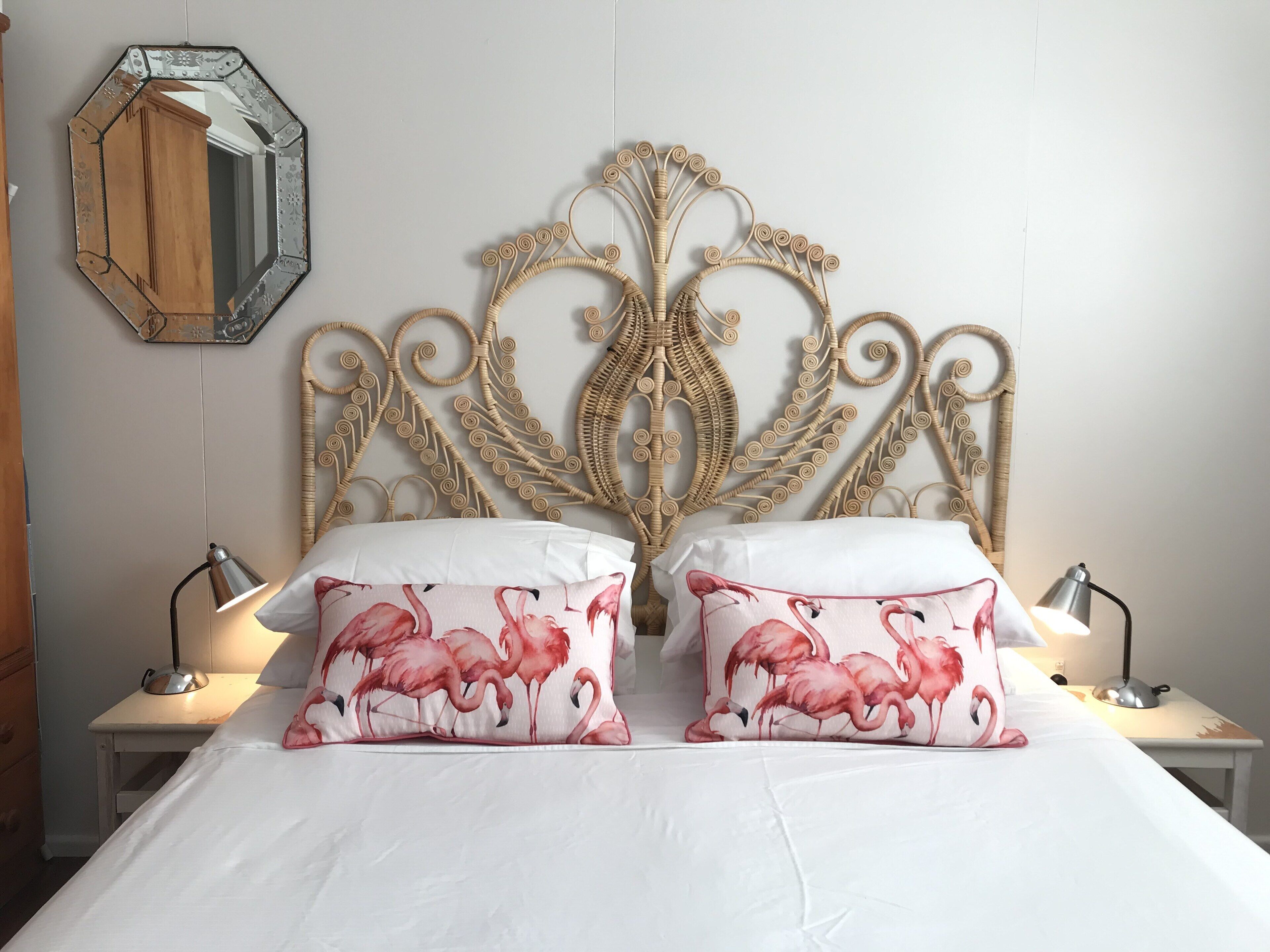 Surfers Beach style Cottage Pet Friendly — image 18