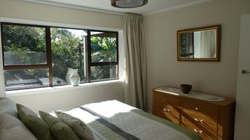 1 室のベッドルーム、アイロン / アイロン台、WiFi (無料)、ベッドシーツ