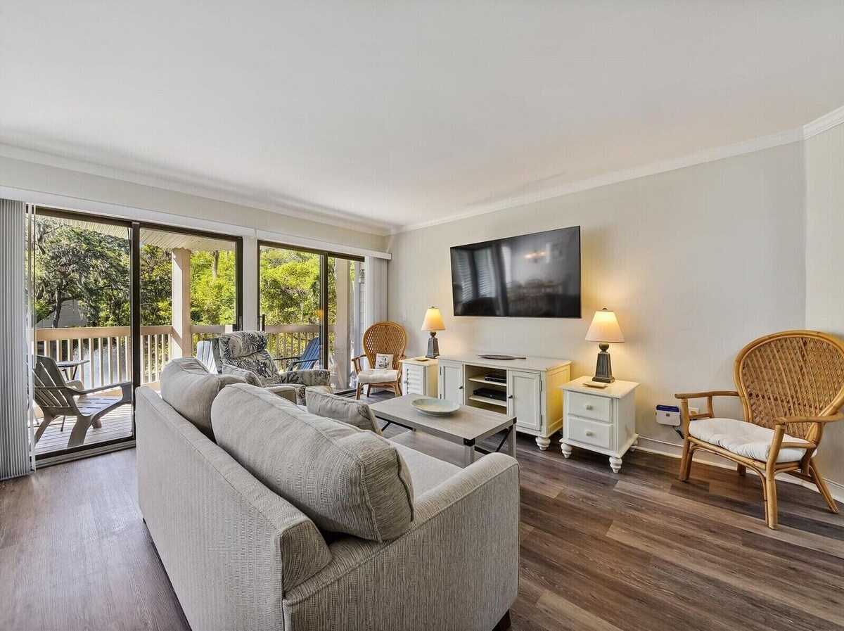 Center of Sea Pines; View of Lagoon; Walkable to Harbour Town/Beach Club/Market