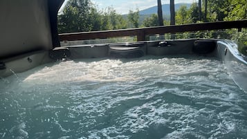 Bain à remous extérieur