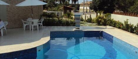 Utomhuspool