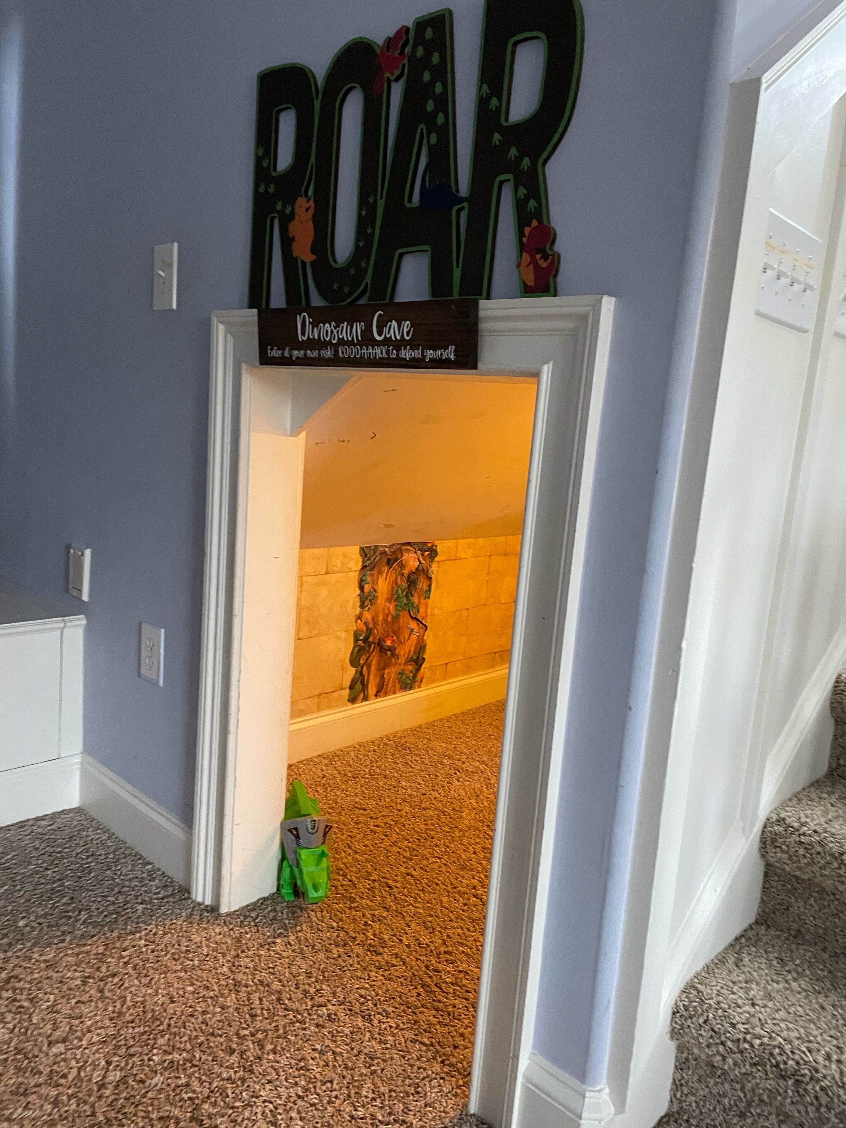 FOOTHILLS OF THE SMOKIES, WATERFRONT 7 BEDROOMS, 5 BATHS ,  5000 SQ. FT. 16 beds