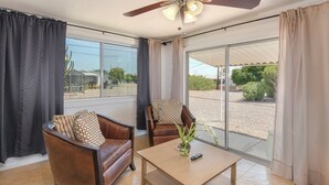 TV, DVD player, books - Charming Home w/ Golf Course + Mountain Views (Sun City)