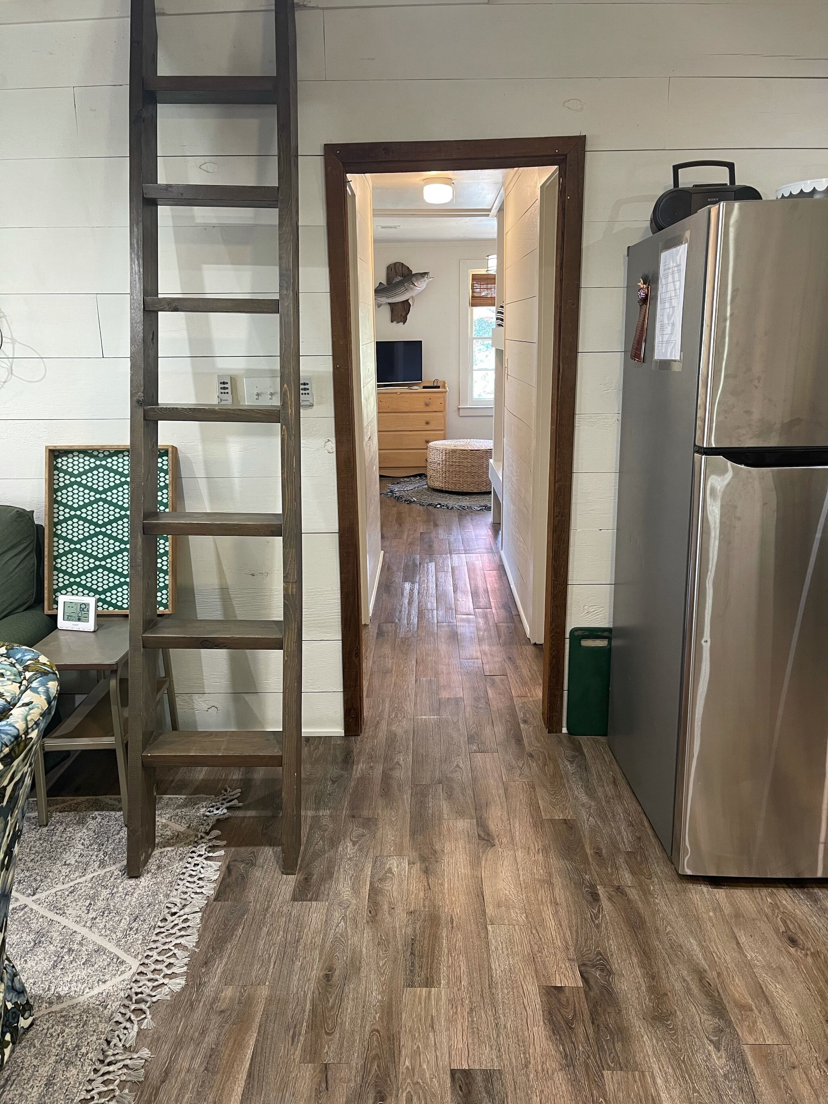 Cozy Lake Front Cabin, sleeps 8, Lake Allatoona