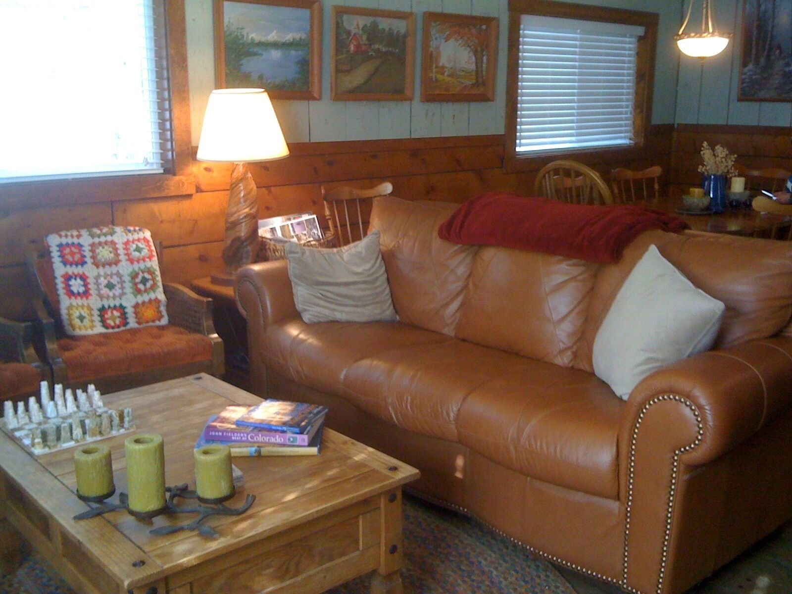 Charming log cabin for peaceful mountain getaway!